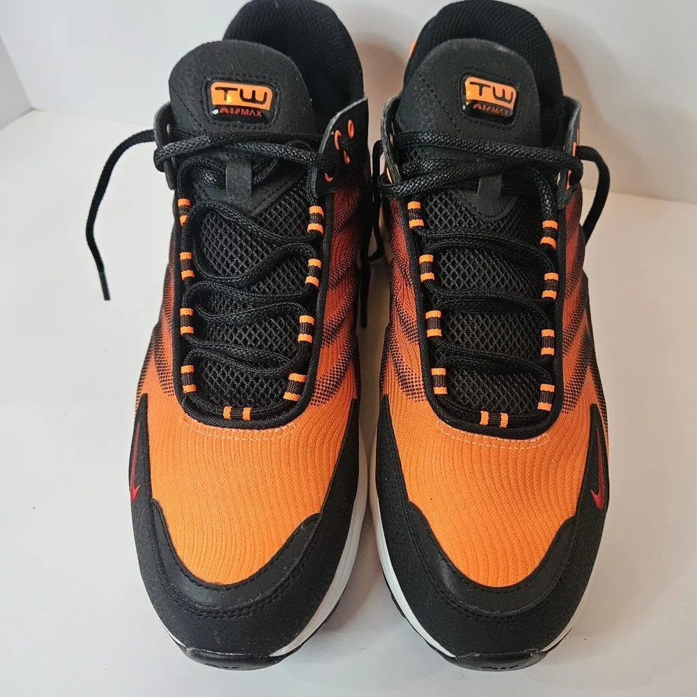 Nike AIR MAX TW SE Men's Running Sneakers Black Gym Red FJ2590 001 Athletics
